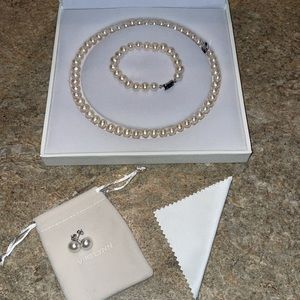 Pearl 3  Piece Gift Set by Viki Lynn NWOT